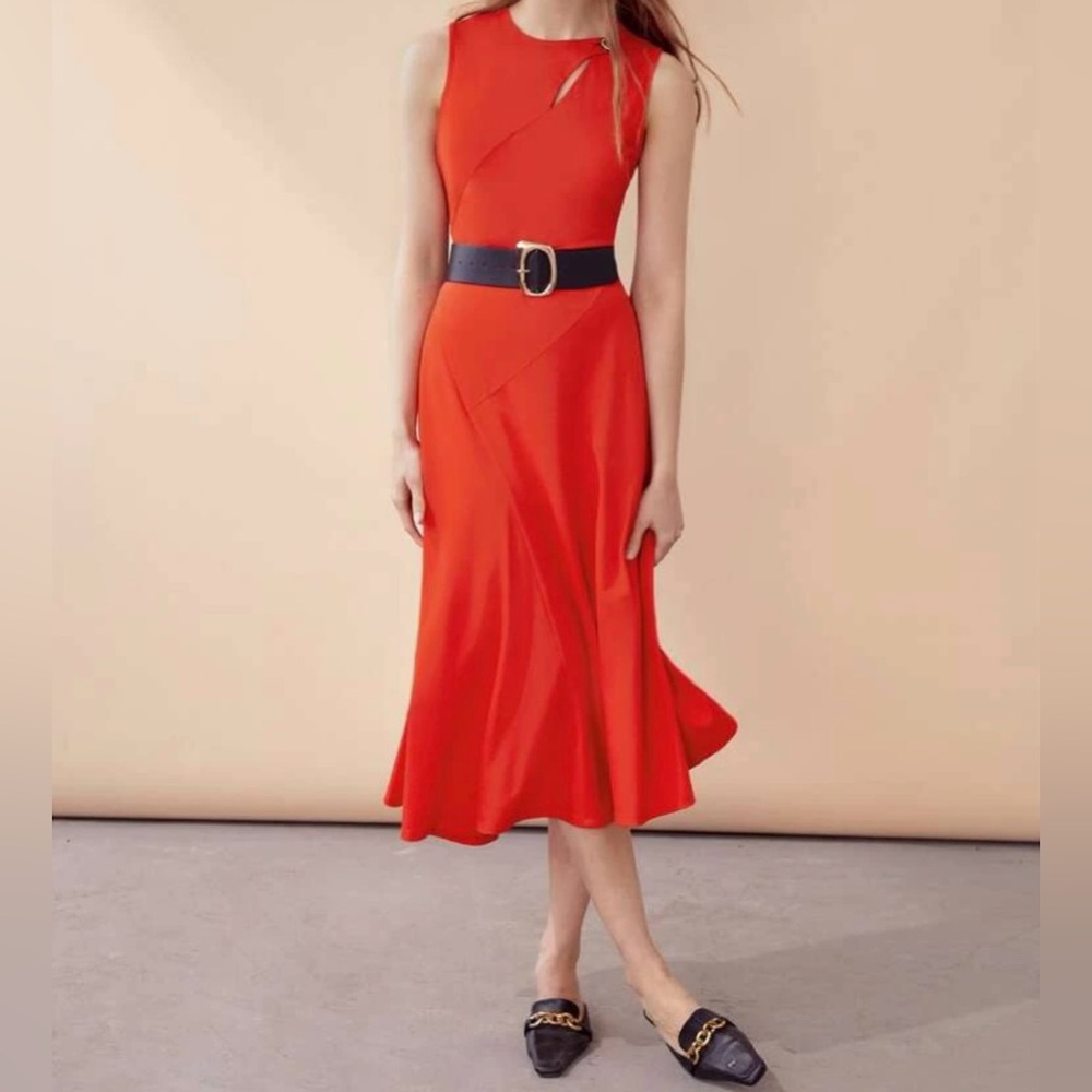 RED DRESS - MOTF